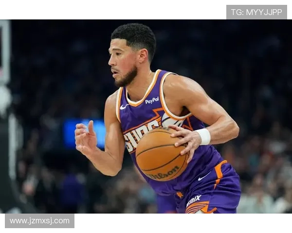 布克臀部拉伤恢复良好有望在国王或公牛战中复出